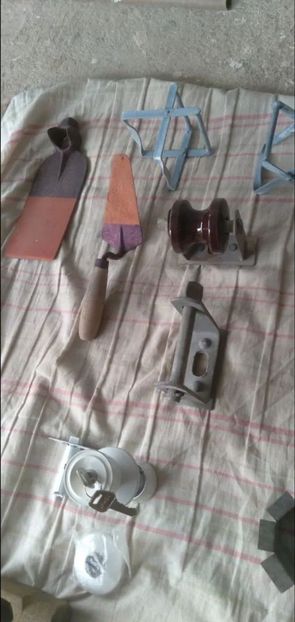 Kit completo de ferramentas para construção64840822794115122