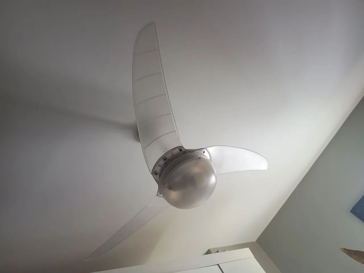 Ventilador de teto com lâmpada - alta qualidade e silencioso - Foto 2