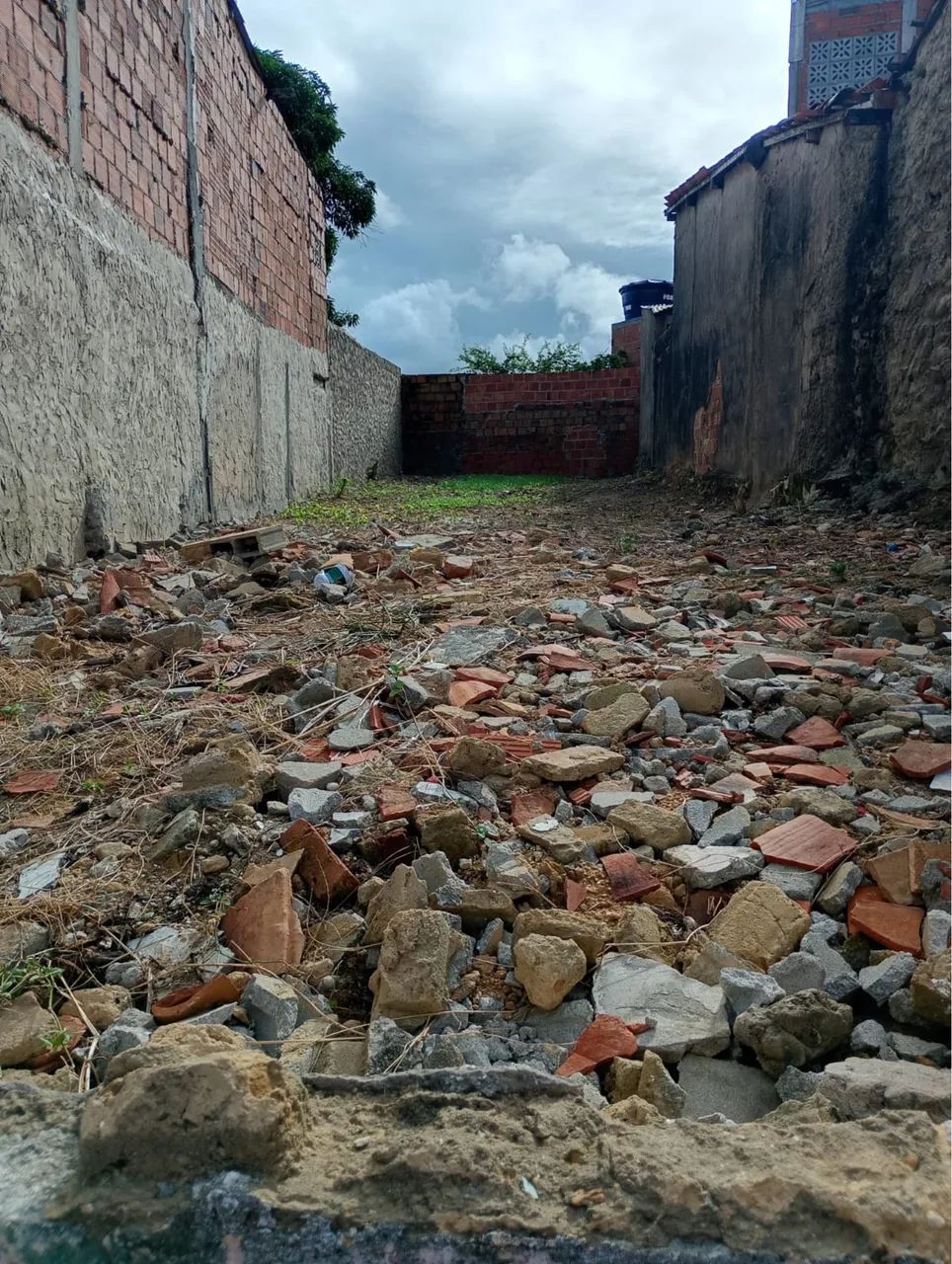 Vendo ou troco terreno no bairro industrial 