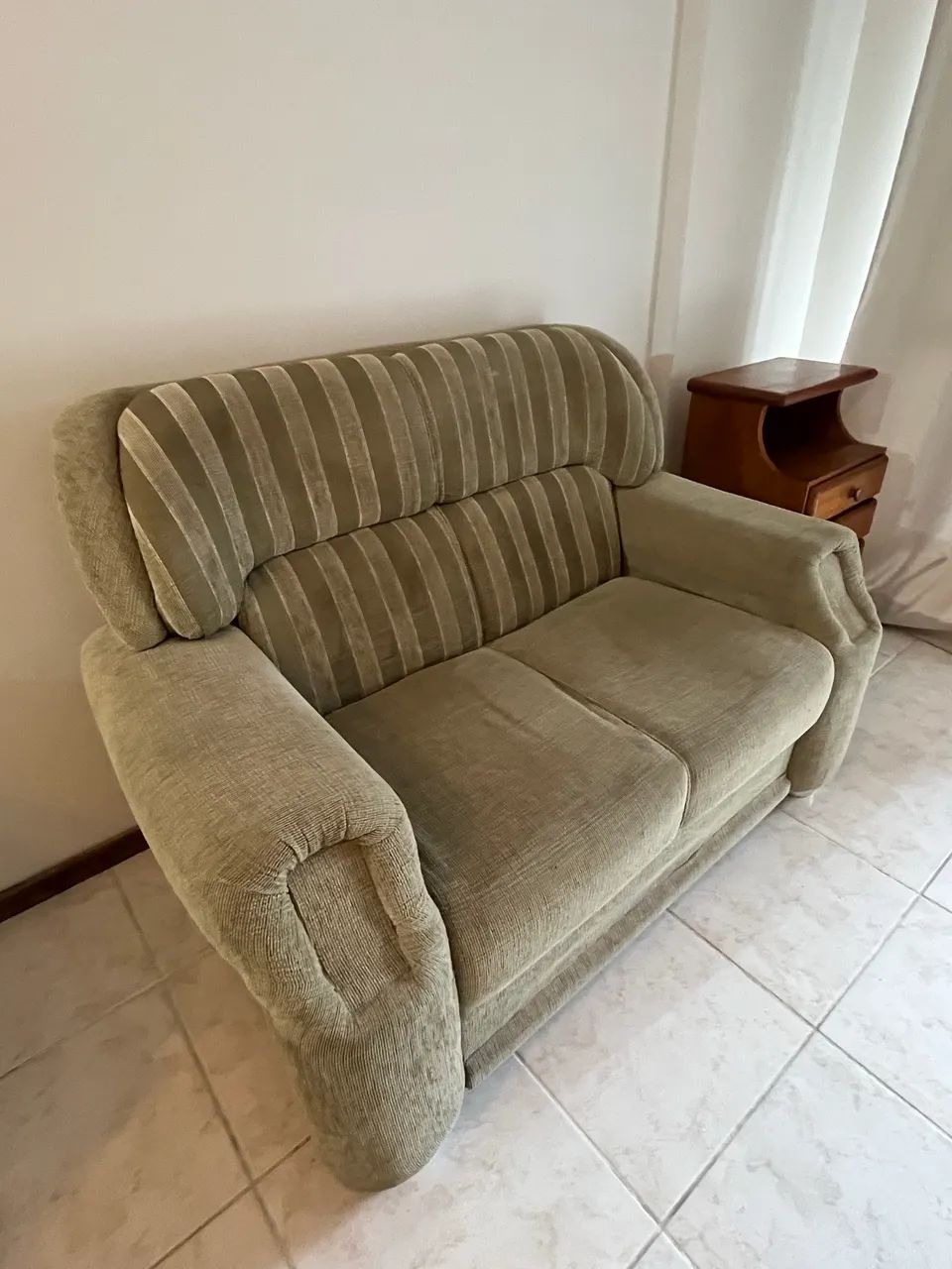 Sofá 2 lugares em excelente estado