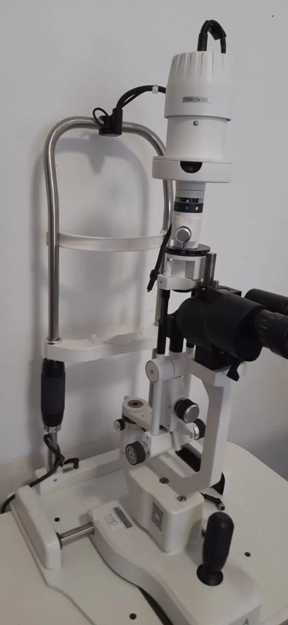 Vende-se  biomicroscópio - Foto 3