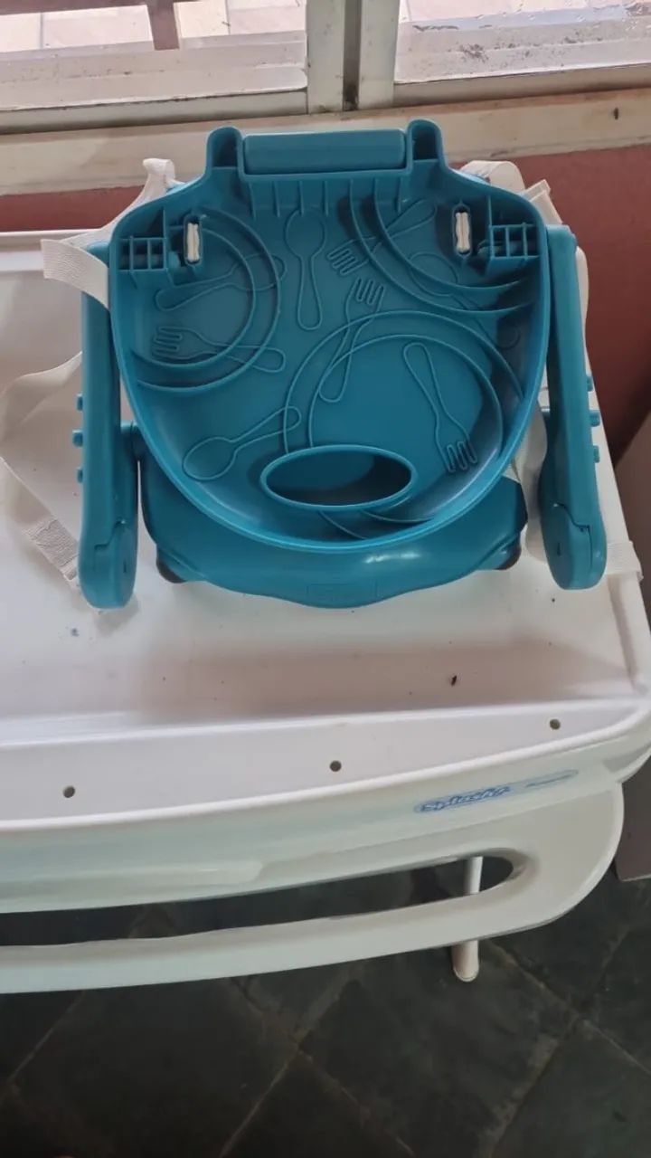 Cadeirinha retrátil azul Chicco - Foto 4