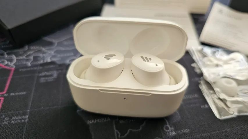 Fone de ouvido Bluetooth com cancelamento de ruído TWS1 Pro2 Edifier - Foto 2
