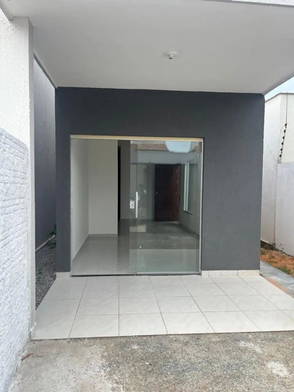 Aluga se casa em Extremoz,em moinho dos ventos 