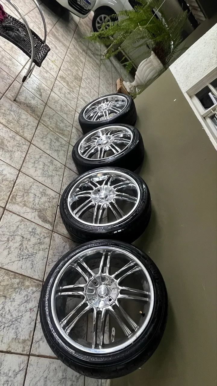 Roda 18? universal, pneu mais q meia vida - Foto 4