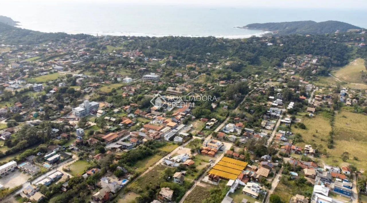Terreno com 1.454 m2 próximo do centrinho da Praia do Rosa