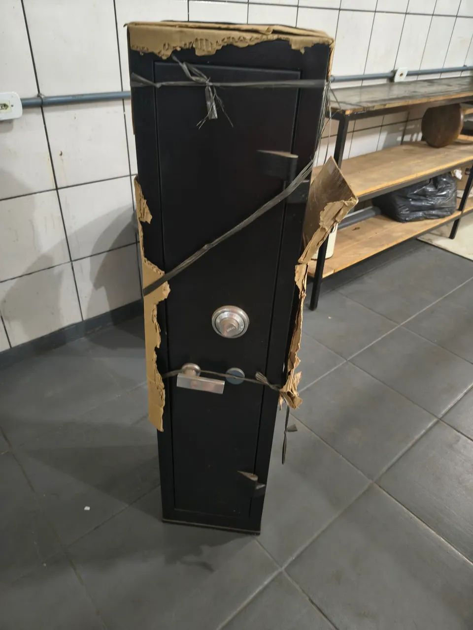 Cofre grande nunca usado, com código e chaves  - Foto 2
