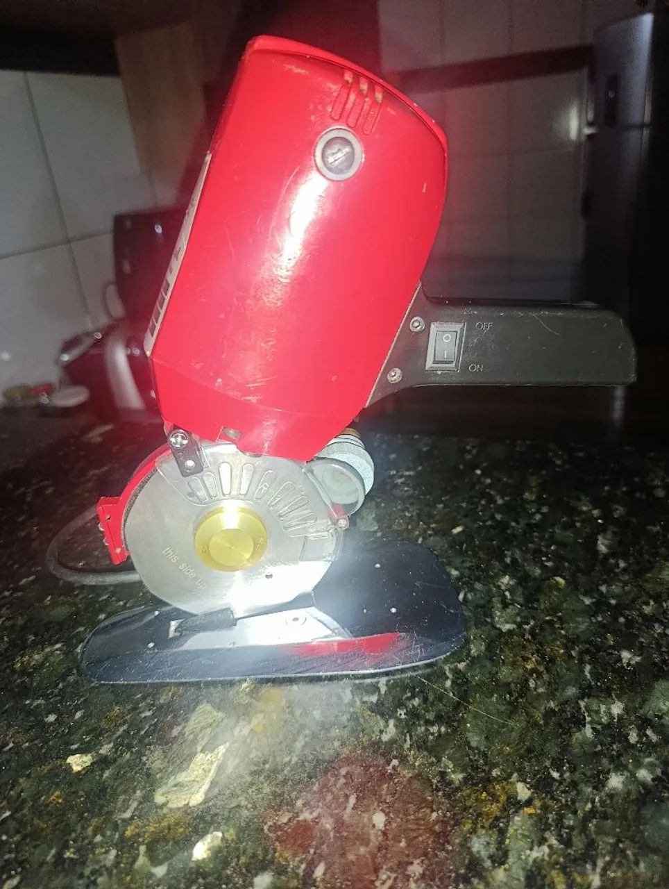 Máquina de cortar tecidos - Foto 3