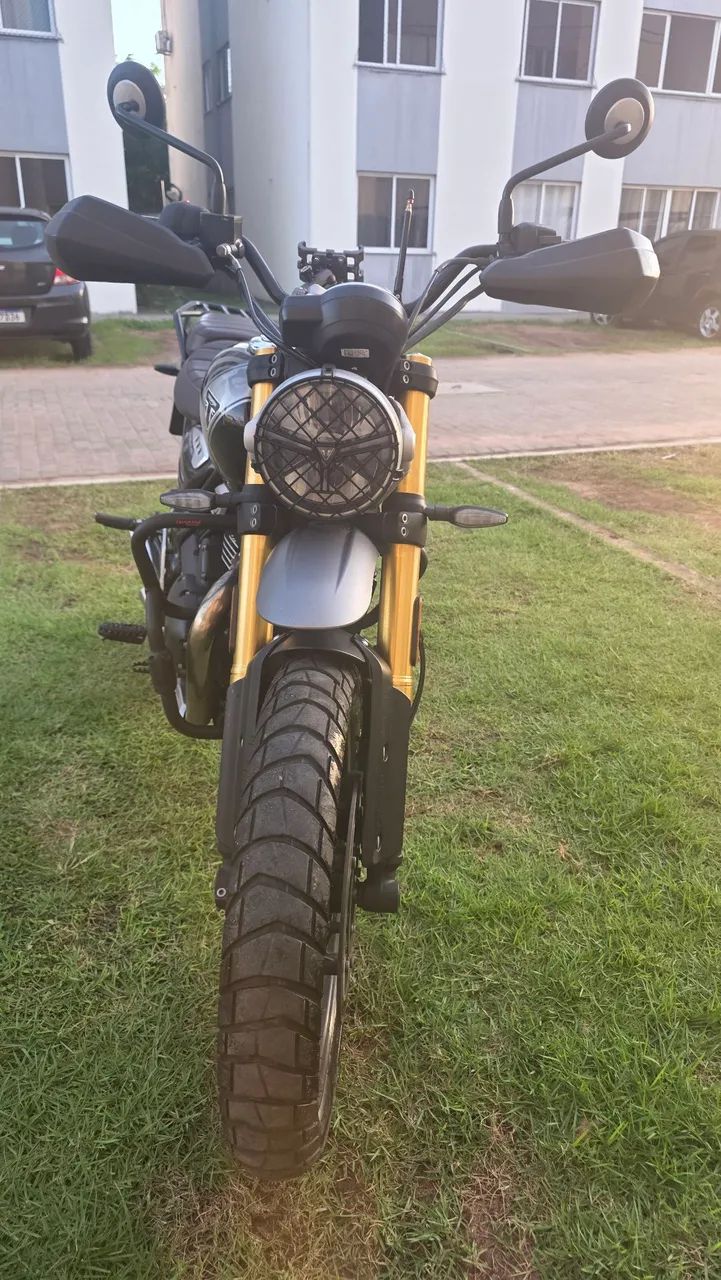 Triumph Scrambler 400x com acessórios - Foto 3