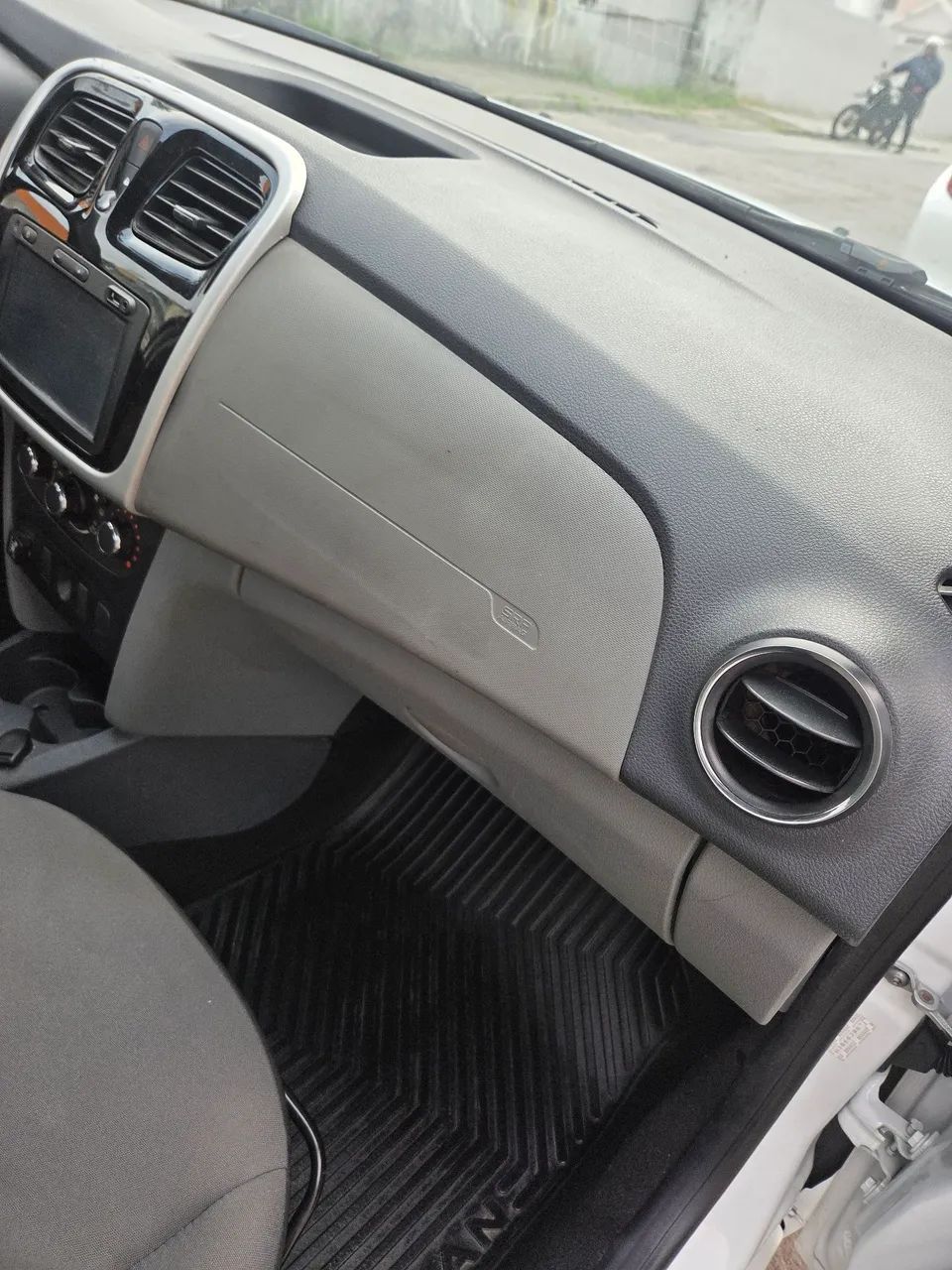 Renault Logan Expression Flex 1.6 16V 4P 2017 - Foto 5