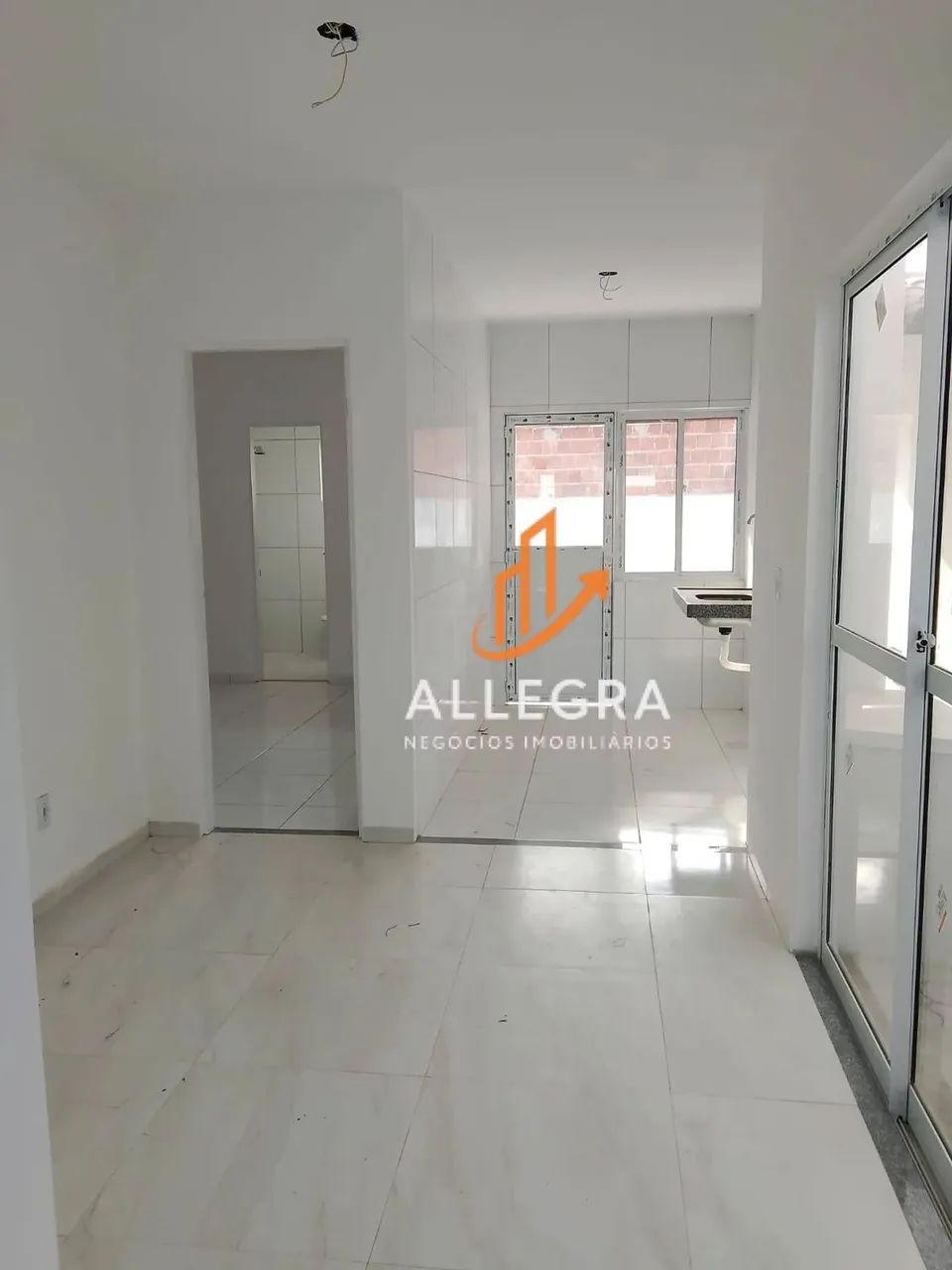 CASA PLANA COM 3 QUARTOS - Foto 3