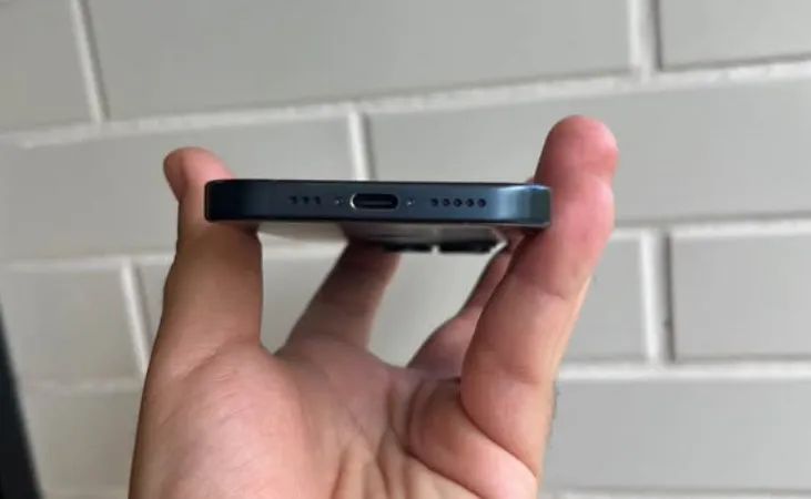 iPhone 15 pro 128 gbs
