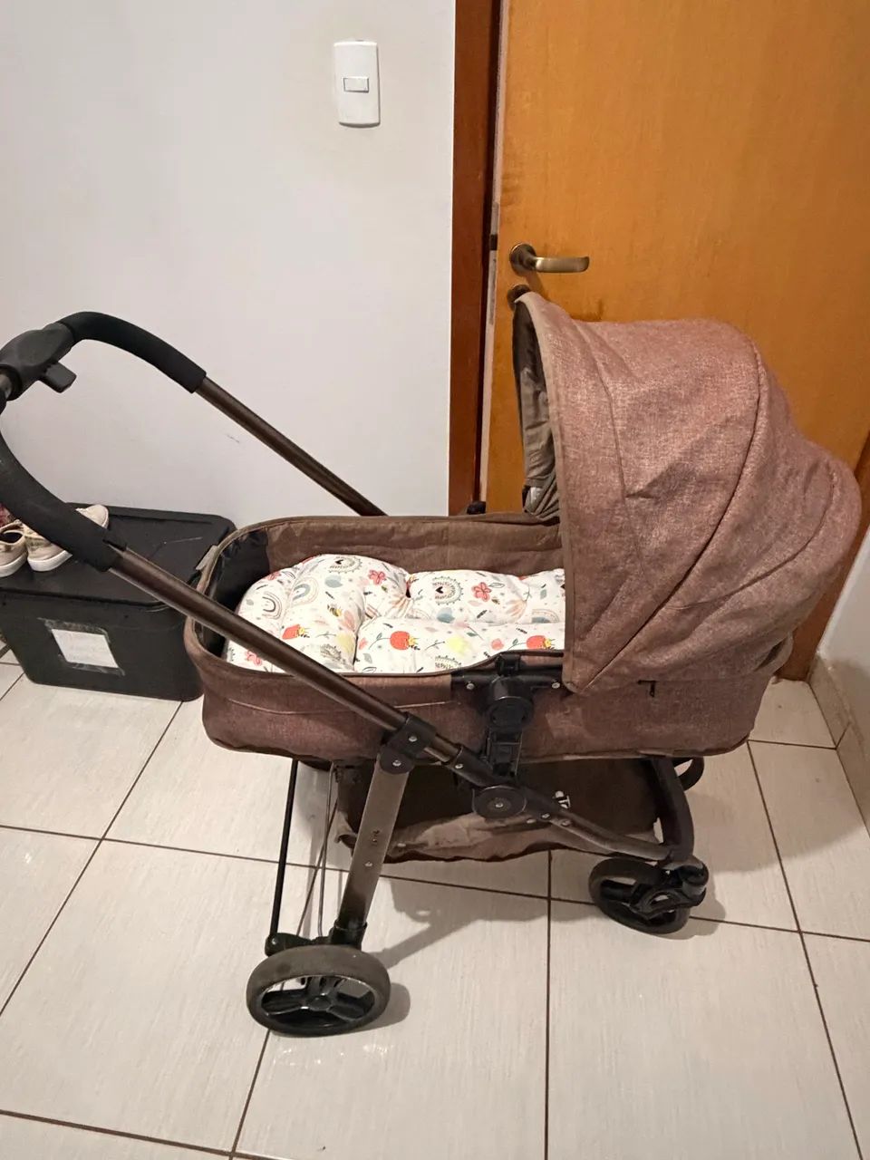 Carrinho de bebê c/ bebê conforto + base  - Foto 5