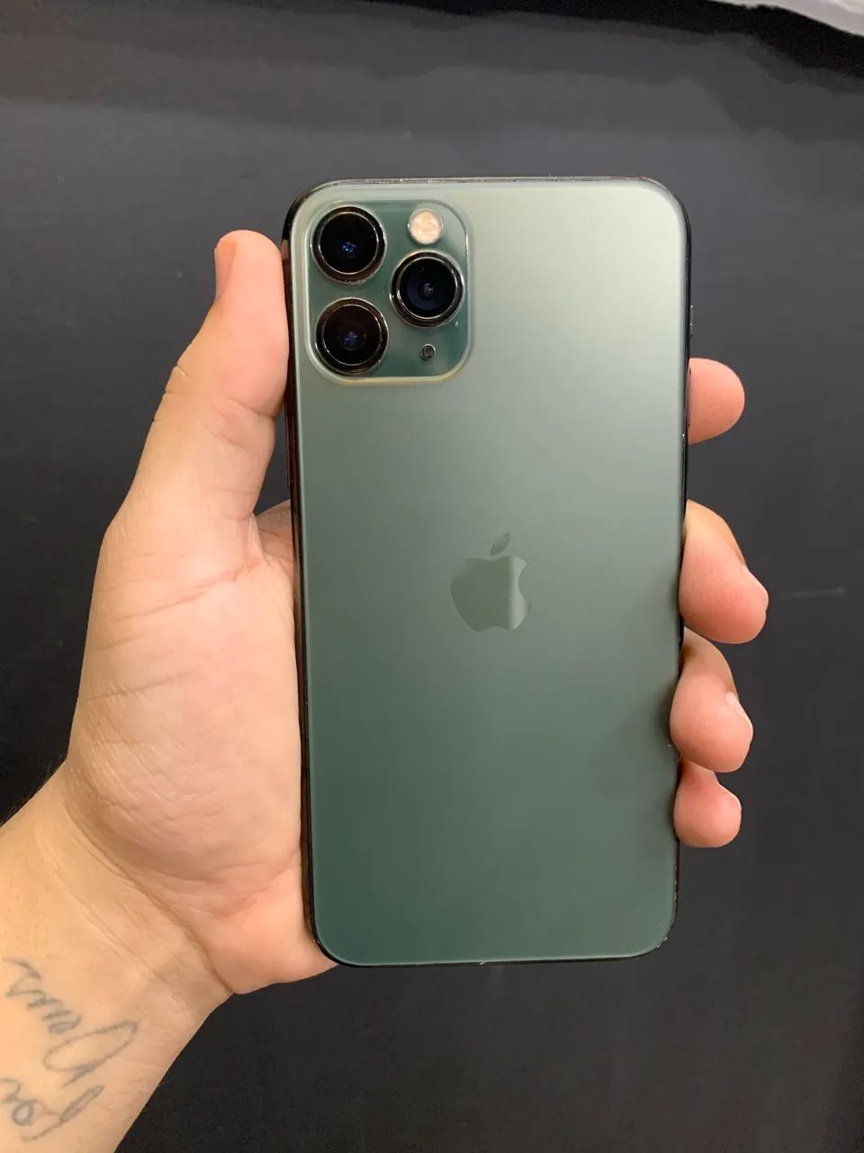 iPhone 11 Pro - 256GB - Foto 2
