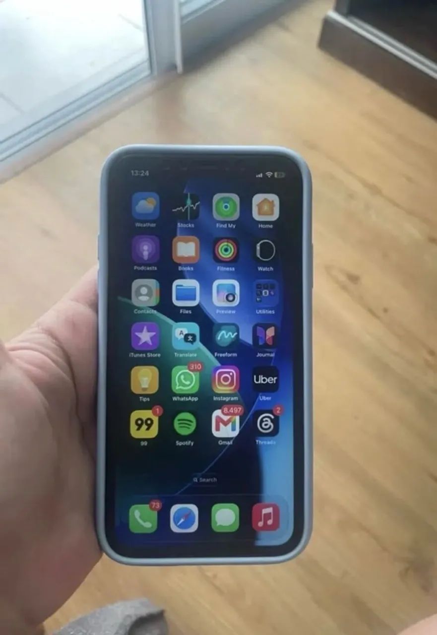 IPHONE 11