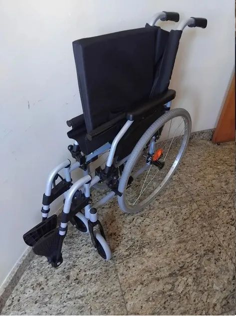 Cadeira de Rodas Ottobock em excelente estado - Foto 4