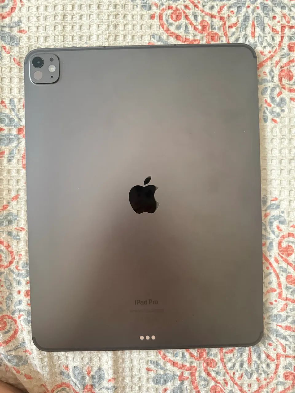iPad Pro 13 polegadas 256gb Wi-Fi + Cellular - Tablets e E-Readers