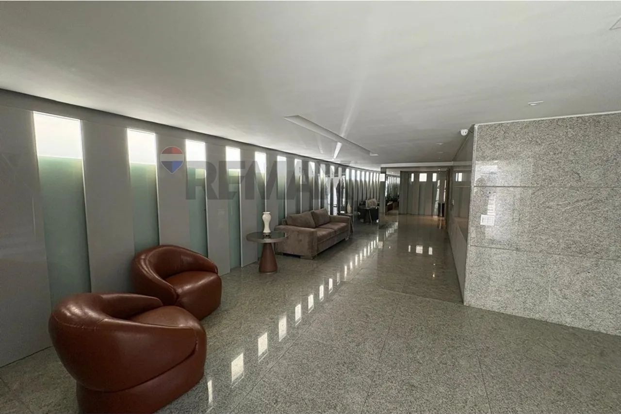 Apartamento amplo, 3quartos, sendo 2 suítes, 2 varandas e 3 vagas de garagem. - Foto 2