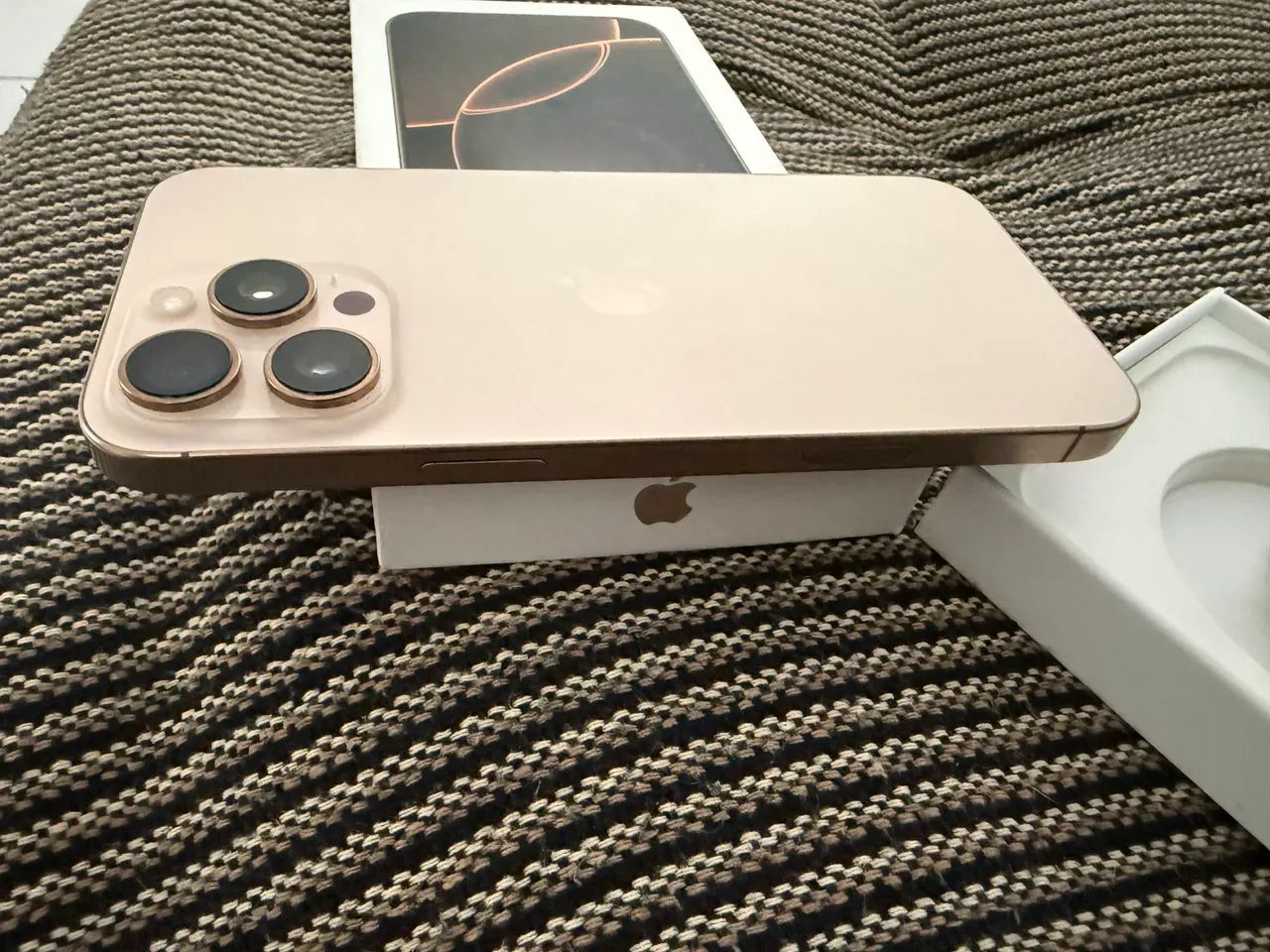 iPhone 16 pro max 512G Titanium Desert - Foto 3