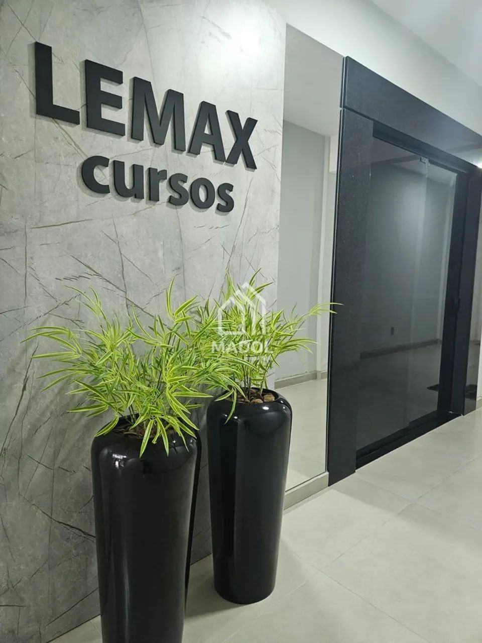 Sala para locação semimobiliada | Centro | R$ 3.000,00 - Foto 5