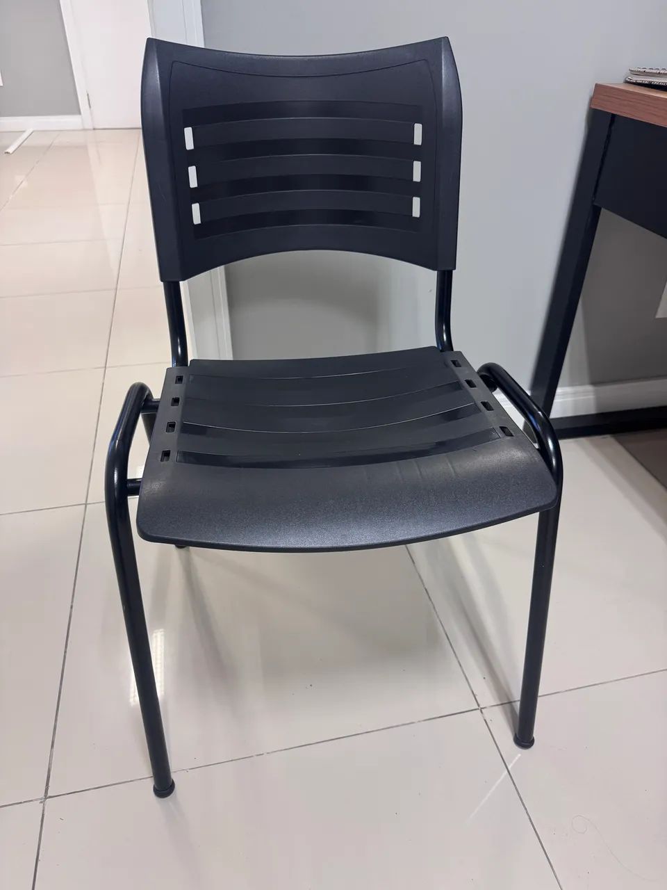 Cadeiras empilháveis