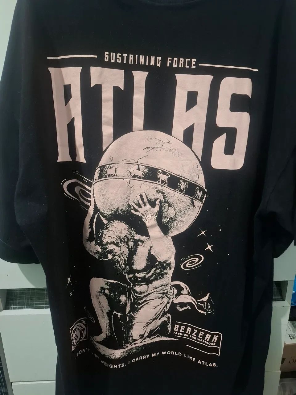 camiseta berzerk atlas  - Foto 4