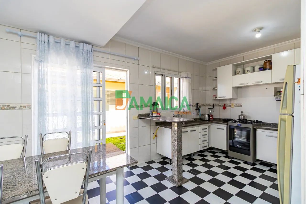 Casa à Venda - 161m², 4 Dormitórios com 1 suíte - Rua Egito, Cajuru - 5319 - Foto 5