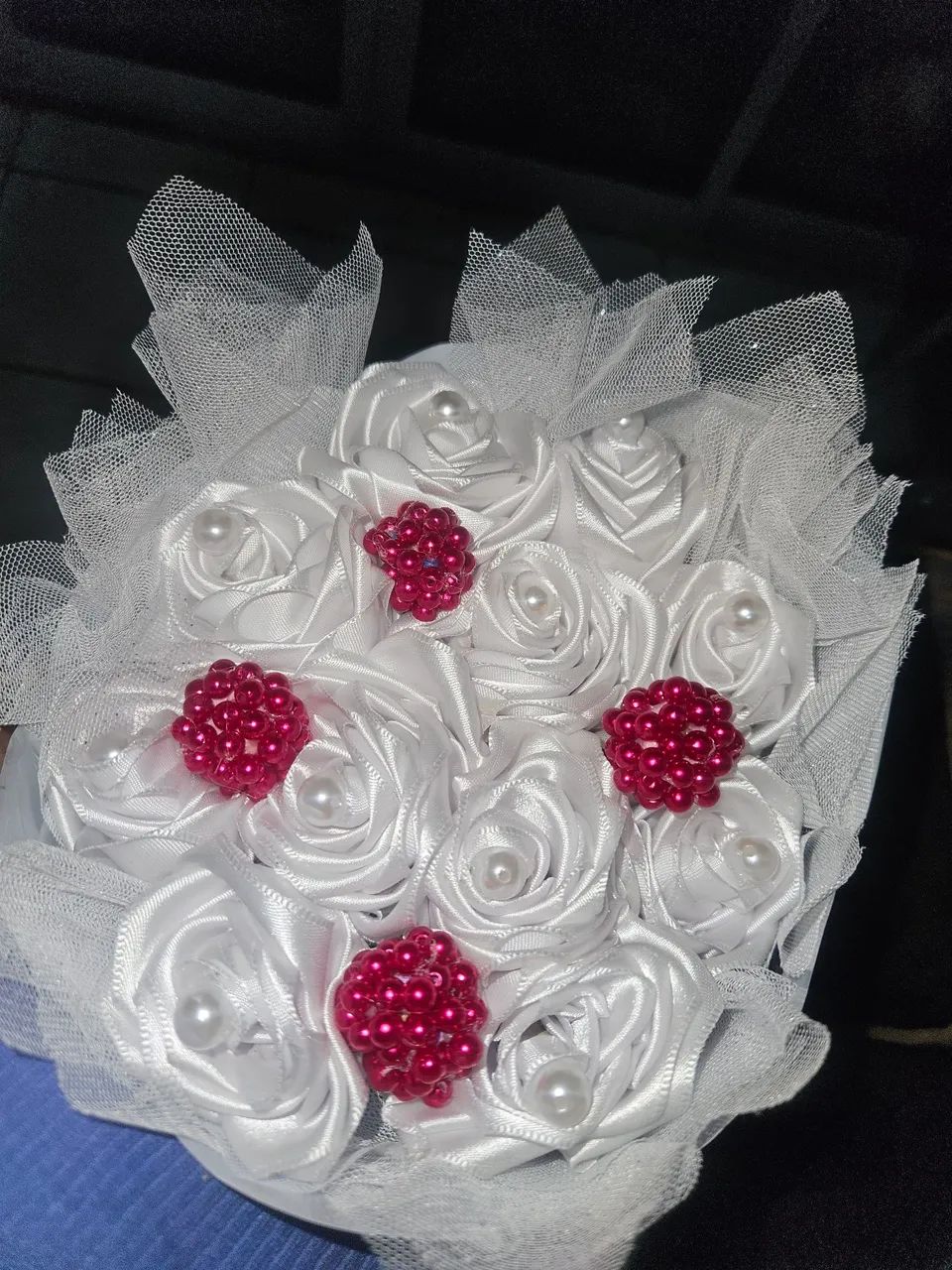 Buquês rosas de cetim  - Foto 2