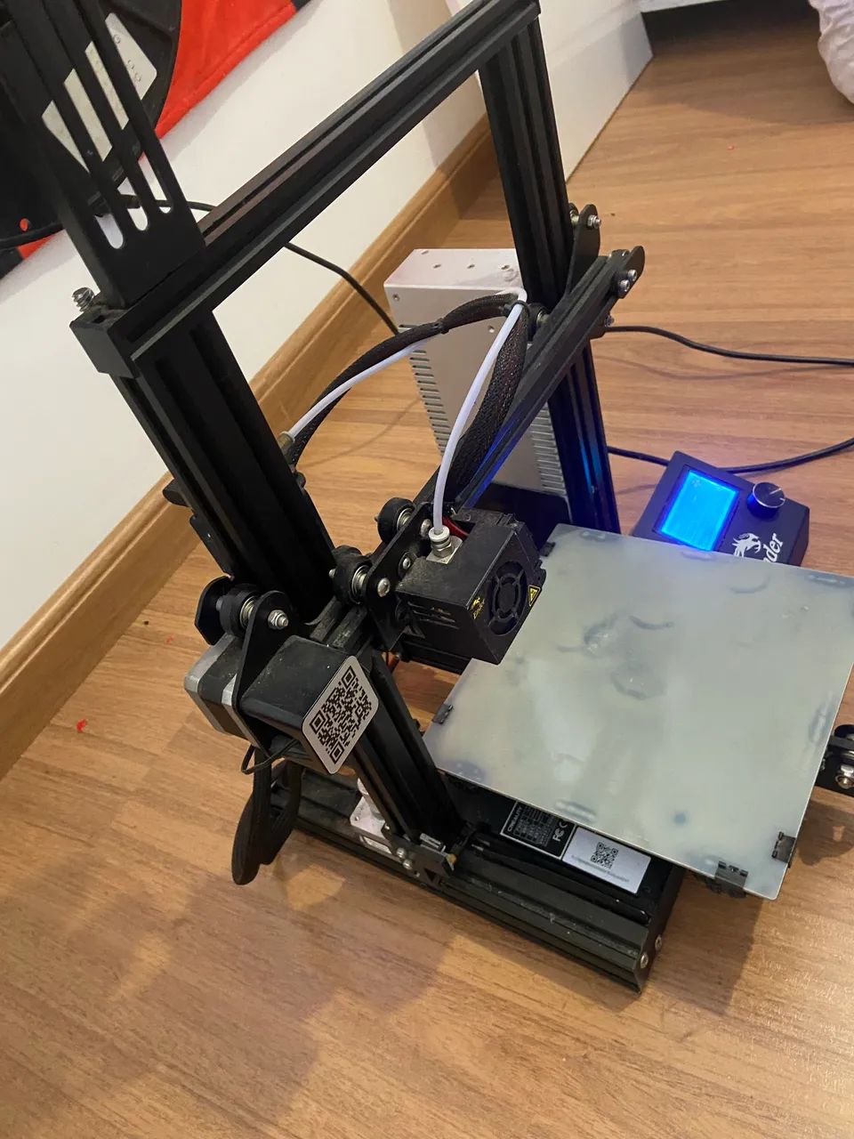 Vende-se impressora 3D Ender 3 v1 - Foto 4