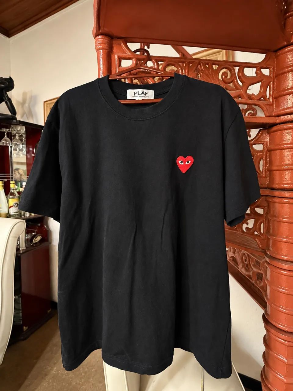 CAMISA COMME DES GARÇONS PLAY CORAÇÃO VERMELHO
