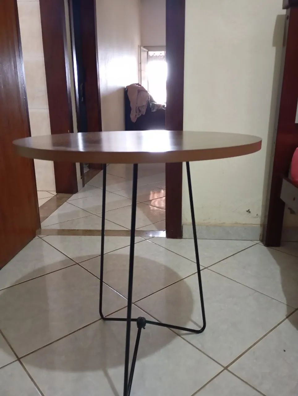 Corner Table.469173608802560002
