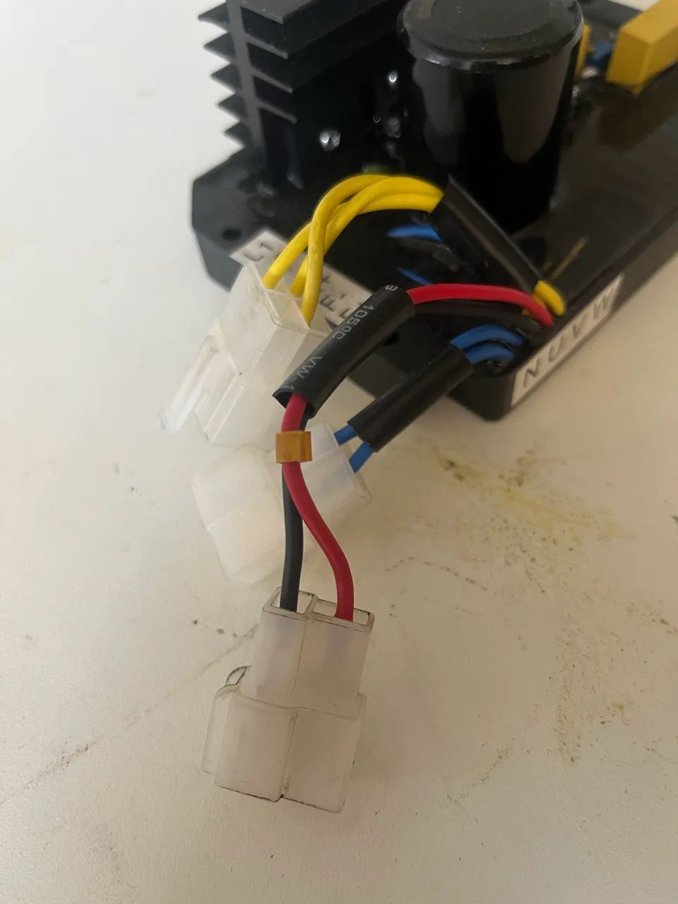 Regulador automático de tensão defeito - Foto 3