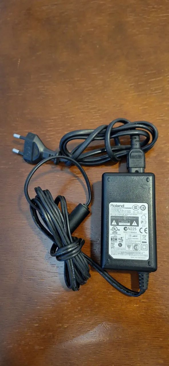 Fonte ROLAND PSB-1U