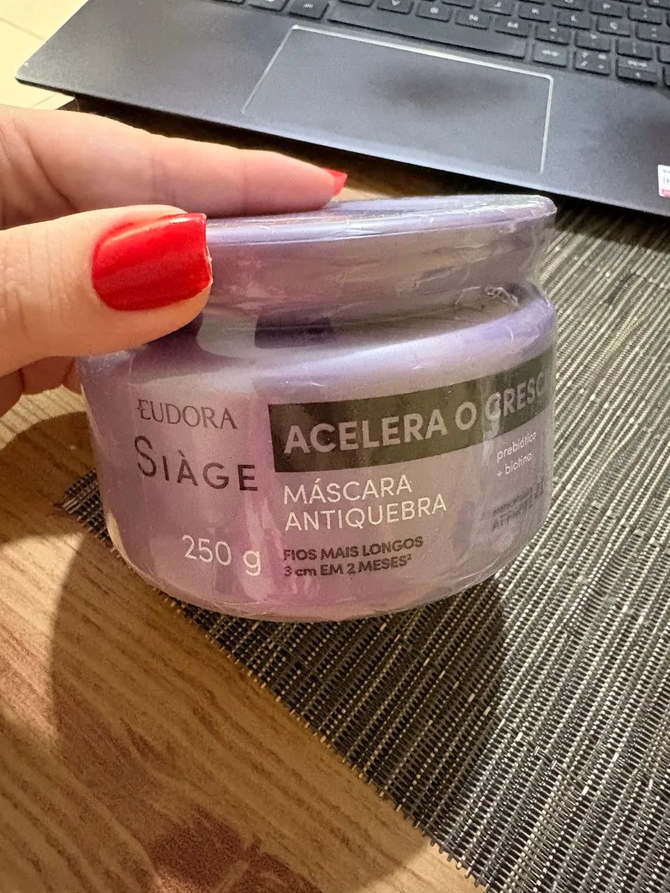 Creme de cabelo eudora 