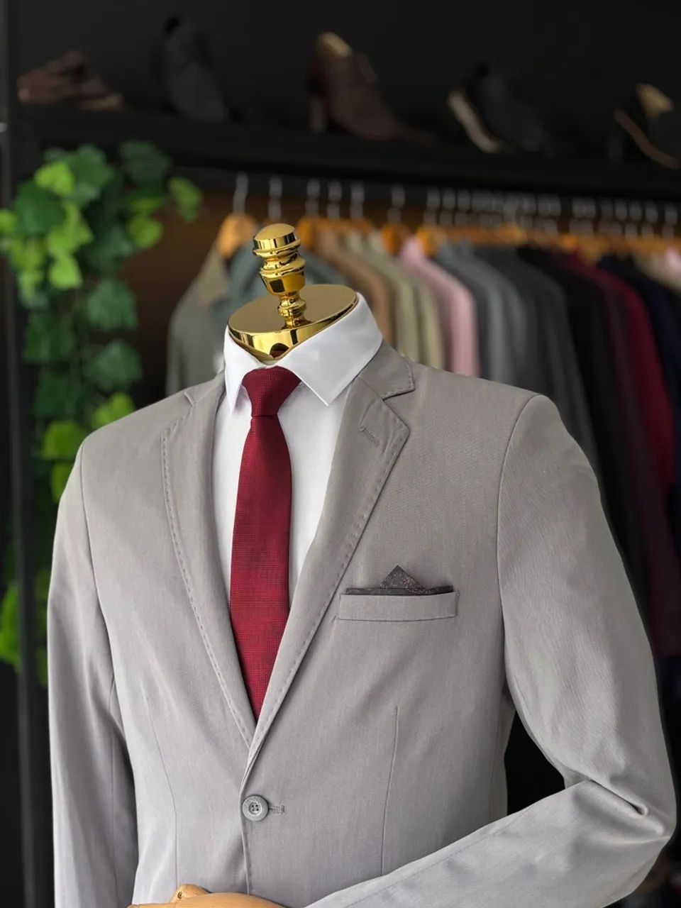 TERNO SLIM COM AJUSTE GRATUITO - Foto 2