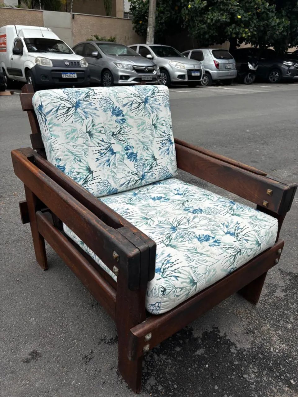 Poltrona com Apoio para Pés - Madeira Maciça - Foto 2