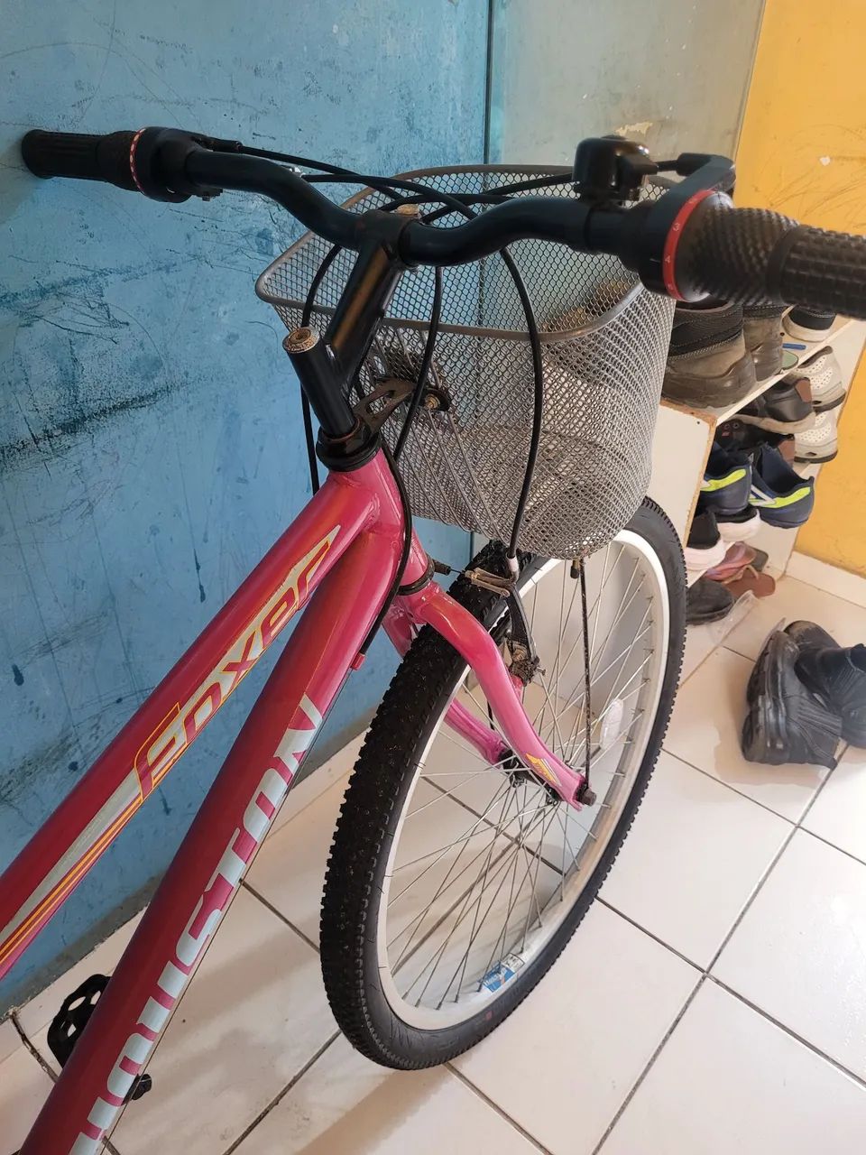 Bicicleta Aro 26 Houston Rosa Com Cesta Feminina - Foto 4