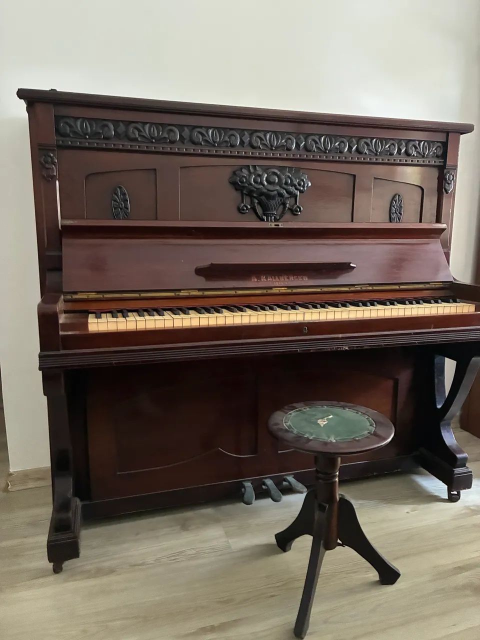 Piano Alemão A. Kallberger Berlin - Original | Excelente Estado | Com Banqueta