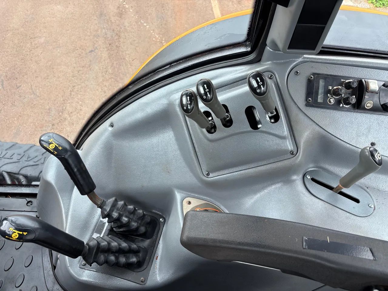 TRATOR VALTRA BH 194 - POTENTE, REVISADO E PRONTO PRA CAMPO - Foto 5
