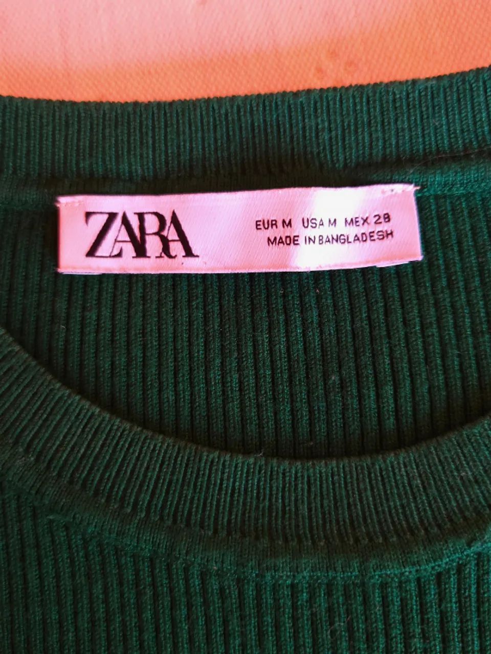 Blusa ZARA verde canelada manga bufante - Foto 2