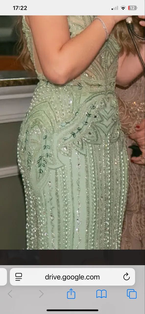 Vestido de Formatura Verde todo Bordado com Pedrarias. - Foto 3