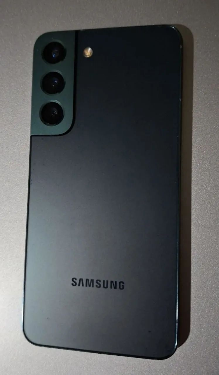 Samsung S22 novíssimo sem marcas
