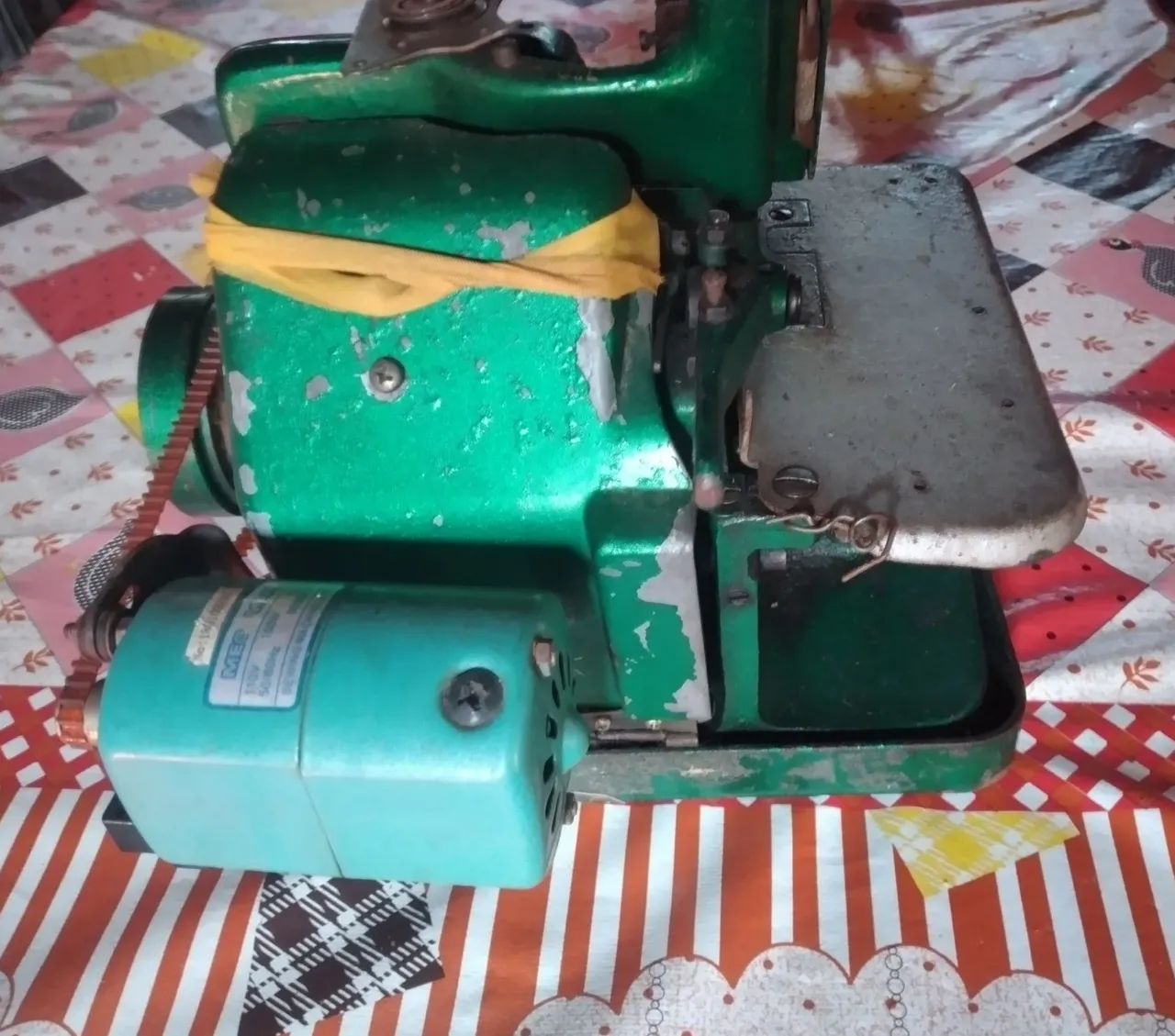 Máquina Overlock 