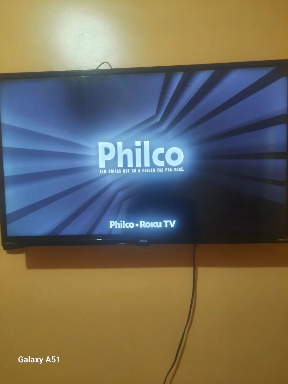 Televisor da marca Philco, 32 polegadas, à venda.  Ñao faz entregas, ñao tem veículo.