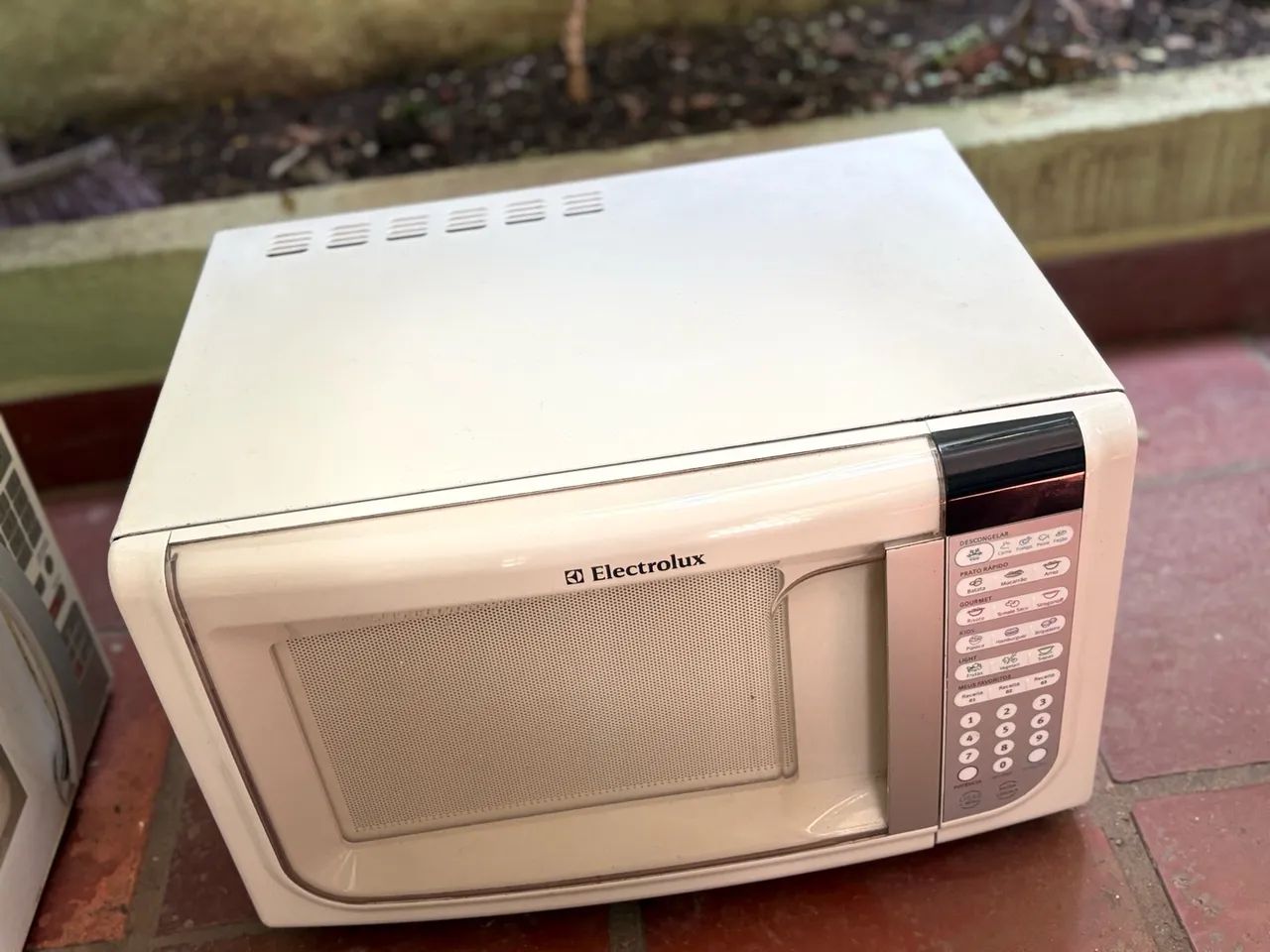 Microondas Electrolux 31L - Foto 3