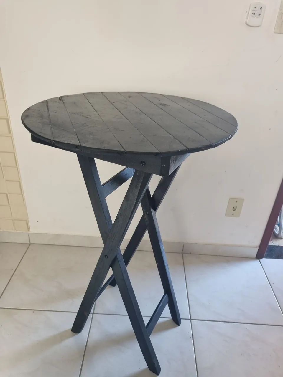 Mesa bistro de madeira 