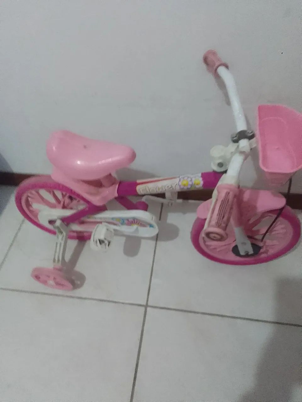 Vendo uma bicicleta aro 12 anda muito bem inteirinha só buscar alvorada não entrego  - Foto 6