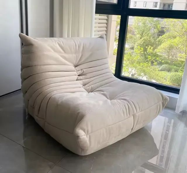 Poltrona Togo Puff Europeu Lindo Em Couro Ecológico