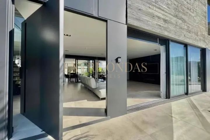 Casa com 5 suítes no bairro Jurerê Internacional, Florianópolis - Foto 2