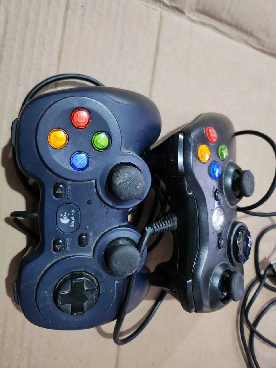 2 controles pra peças, exbox  - Foto 3
